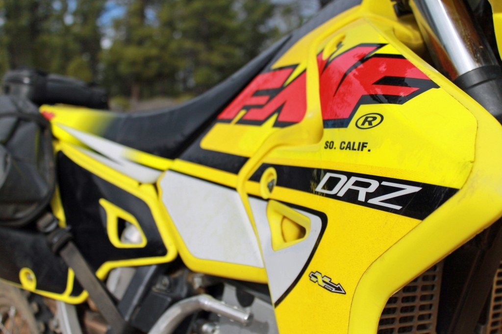 how to apply dual sport motorcycle graphics