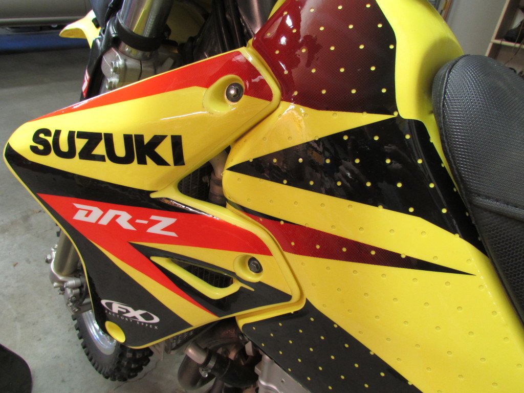 how to apply dual sport motorcycle graphics